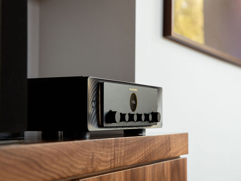 MODEL 40n - Stream Millions Of Hi-Resolution Songs