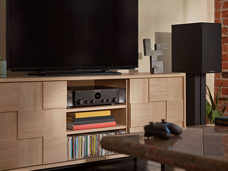 STEREO 70s - Slim and Elegant Design