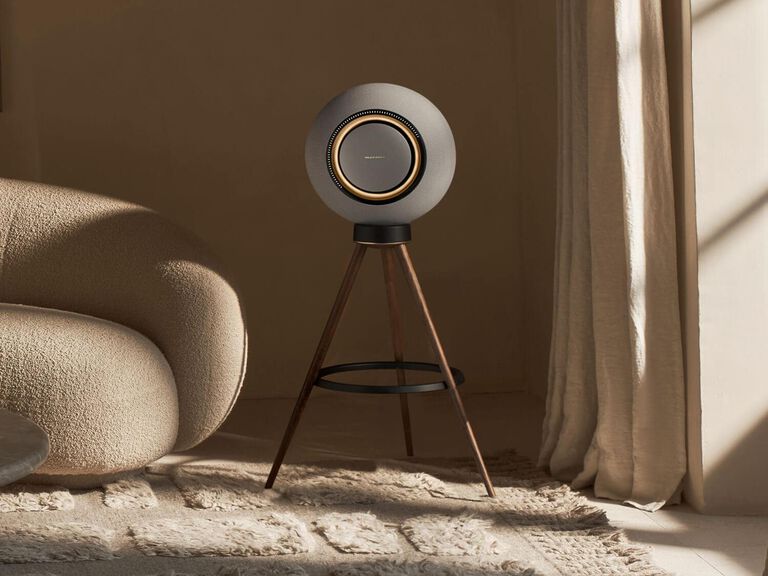 Marantz Horizon on tripod
